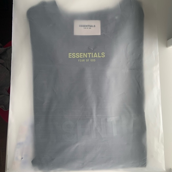 Essentials Black Logo T-shirt - Picture 4 of 5
